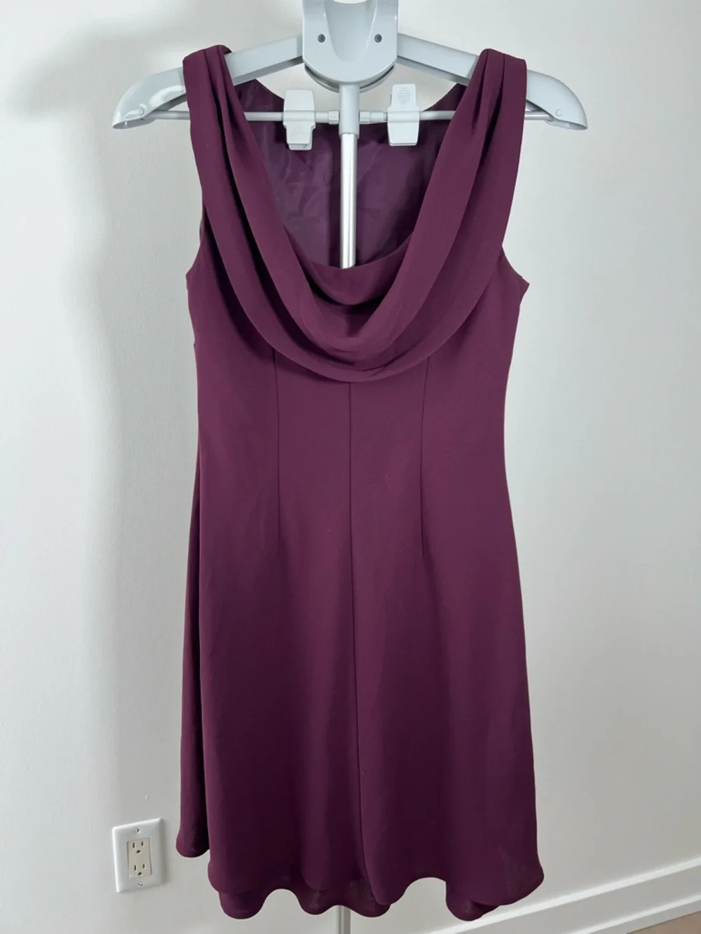 Evan Picone Sleeveless Plum Dress - Picture 2 of 7